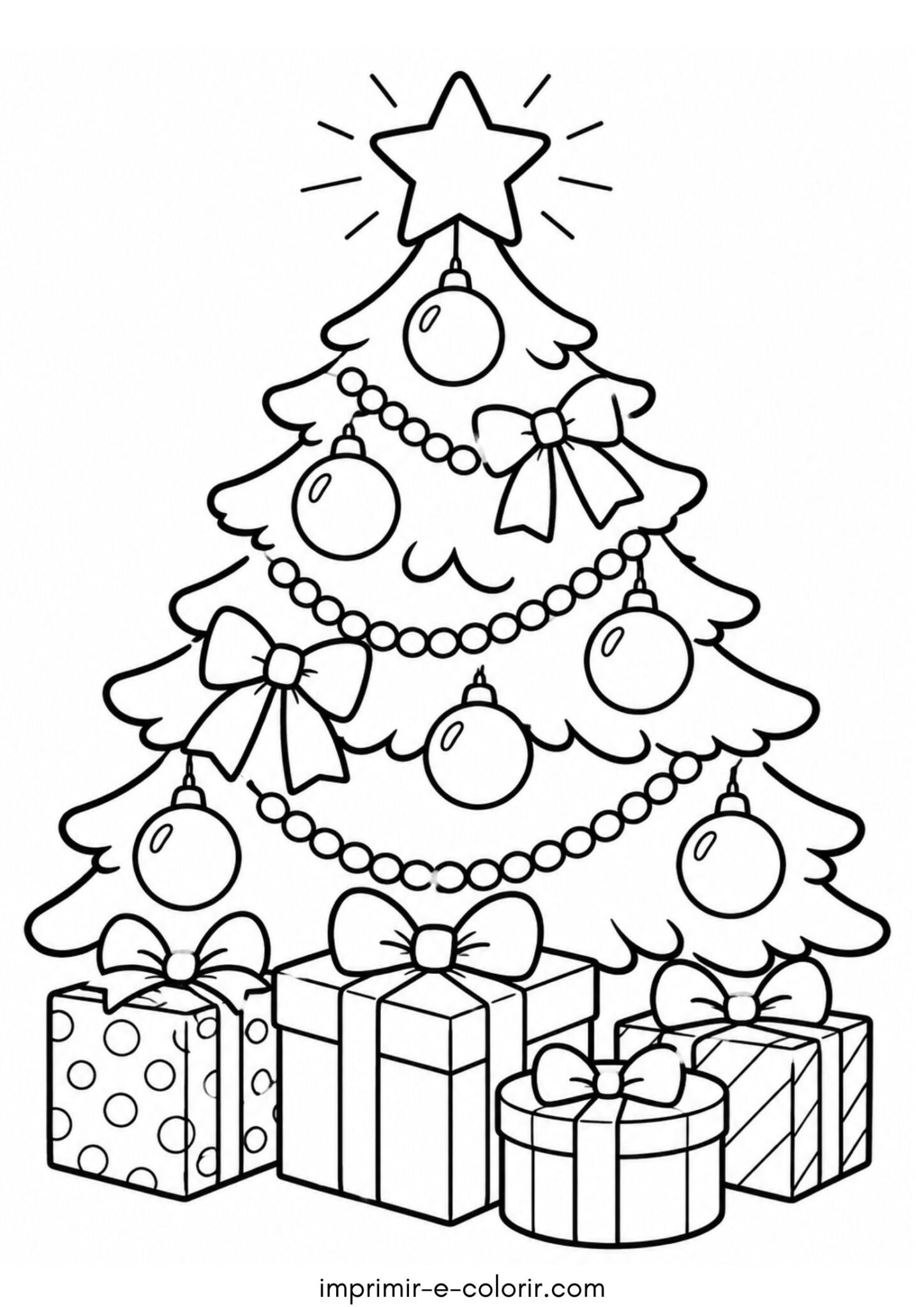 Desenho de Arvorezinha de Natal simples com presentes ao redor para colorir